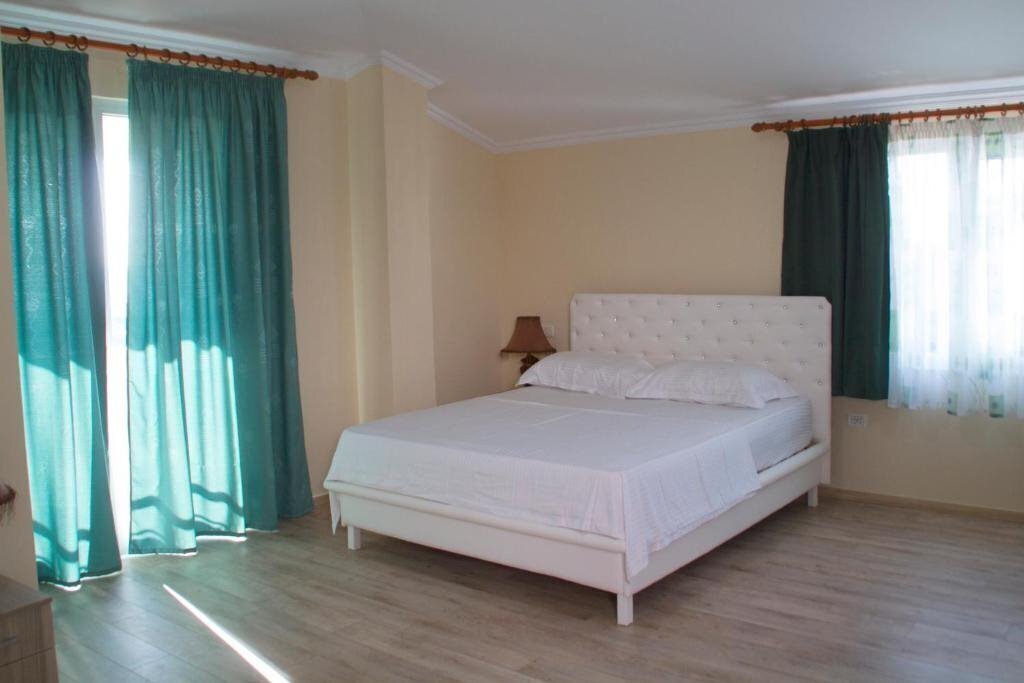 Imaginea Korabi Hotel 3*