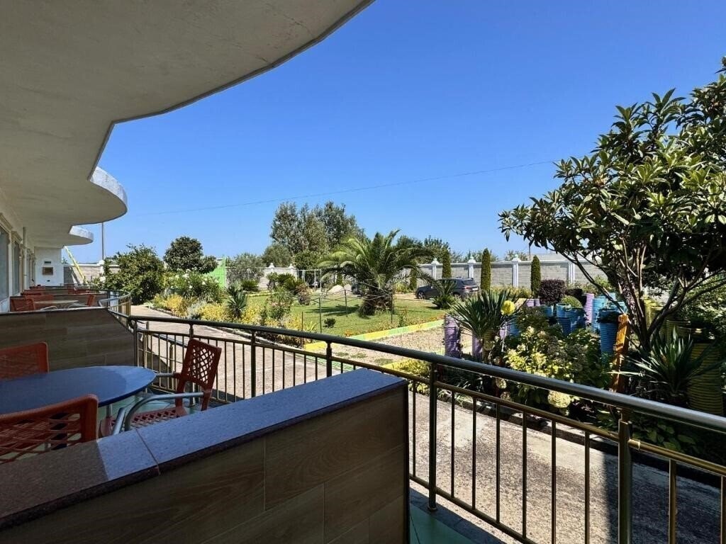 Hotel Apartments Ponari 2*