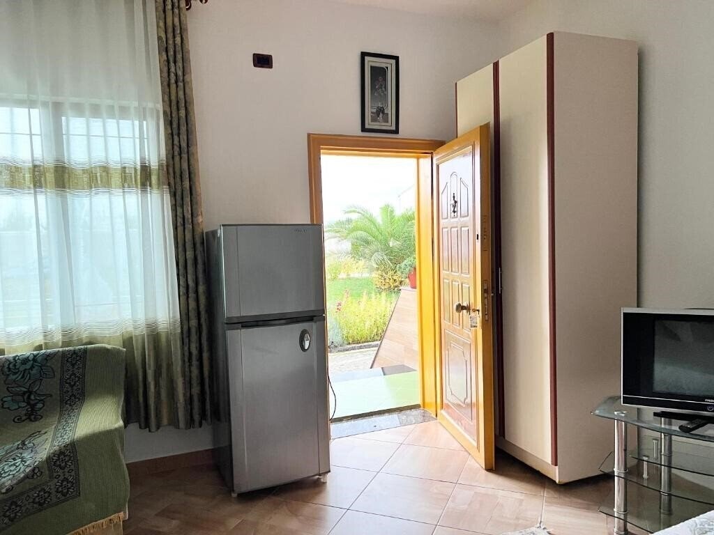 Imaginea Apartments Ponari 2*