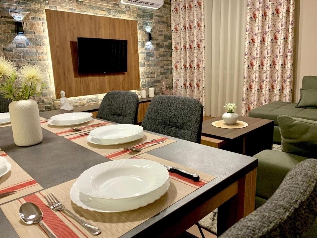 Imaginea Eka Luxury Apartments апартаменты