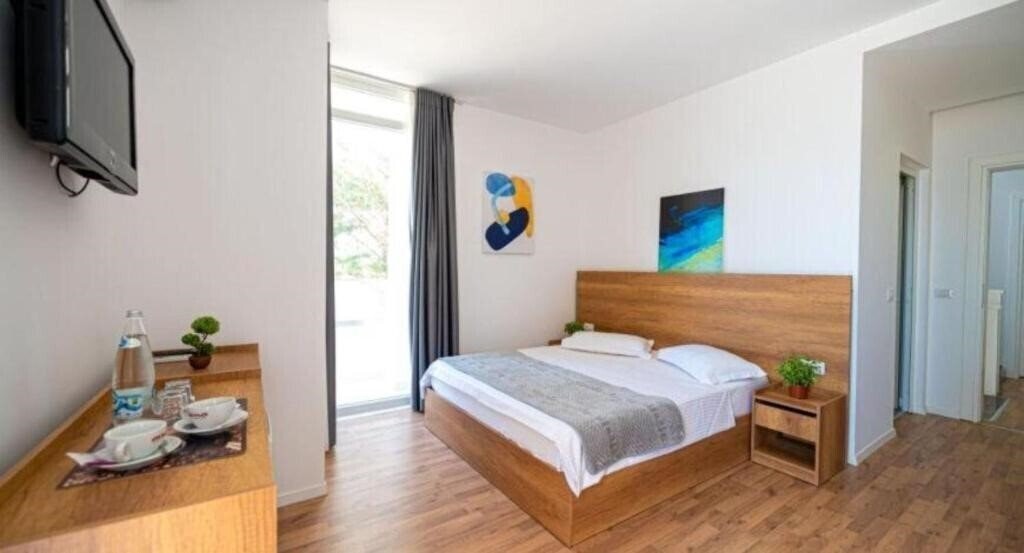 Imaginea Hotel Besani 3*