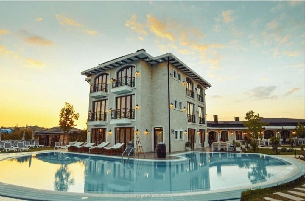 Отель Vinea Resort & Spa 4*