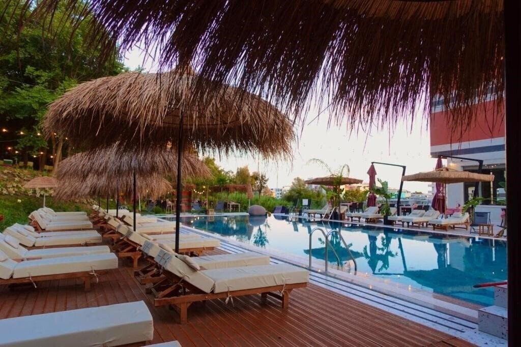 Hotel Olivia'S Hill Resort 4*