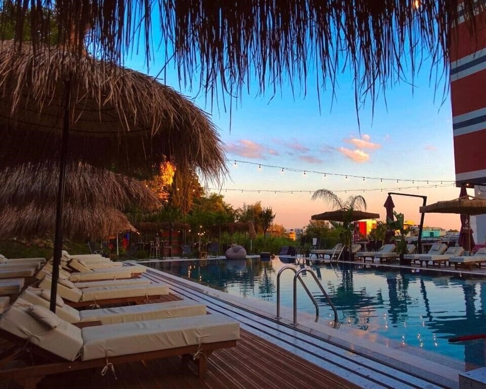 Imaginea Olivia'S Hill Resort 4*