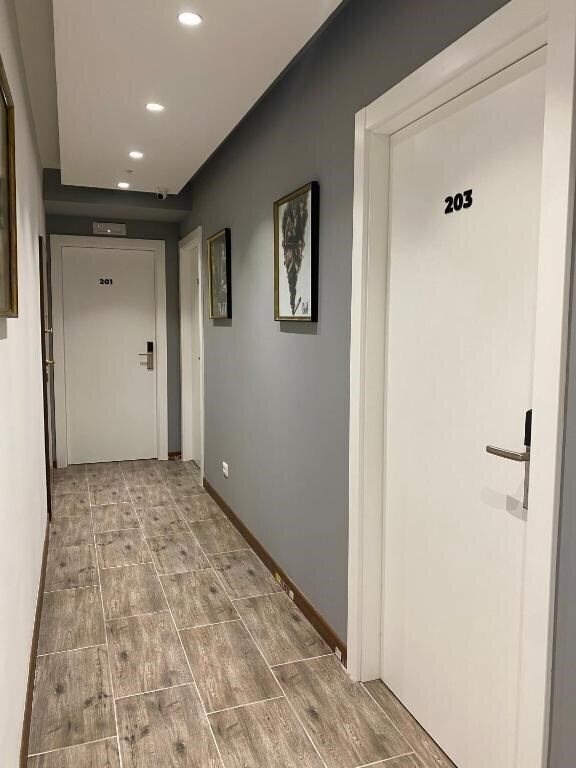 Imaginea Peaky Hotel (ex. Ergis Hotel, Ergi's Hotel) 4*