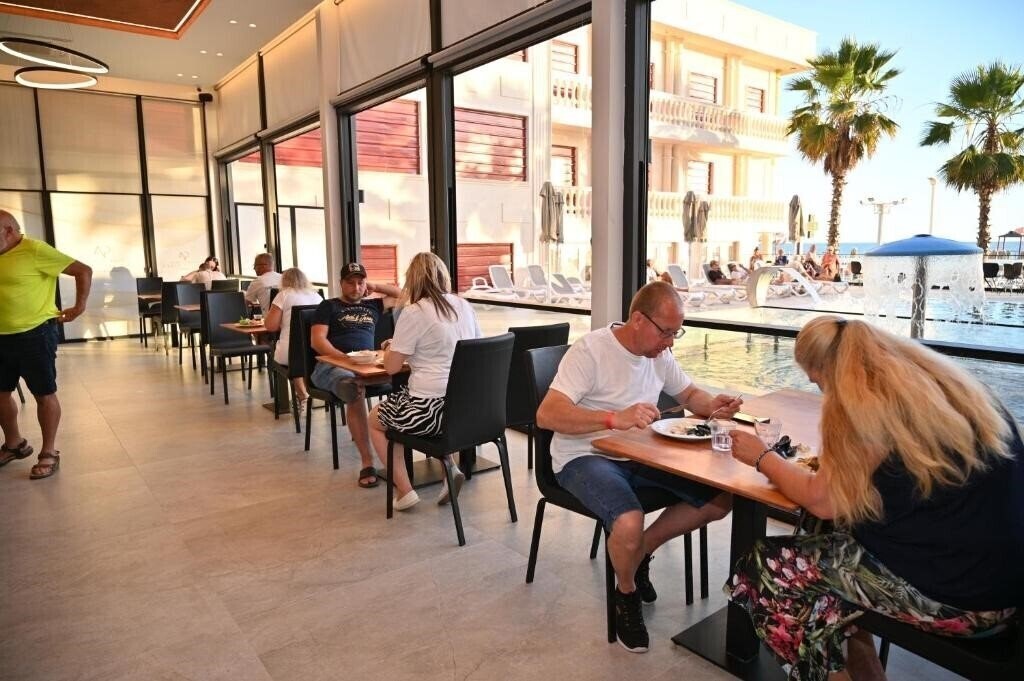 Картинка Adria Palace 4*