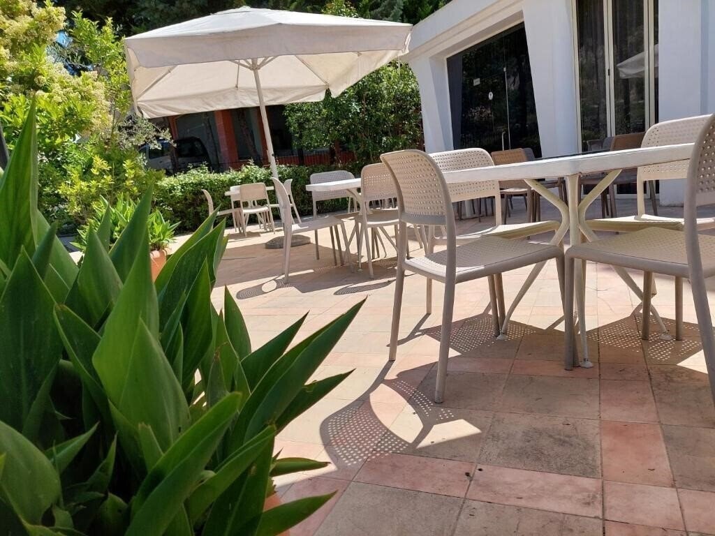 Imaginea Hotel Nacional (ex. Nacional Hotel Durres) 3*