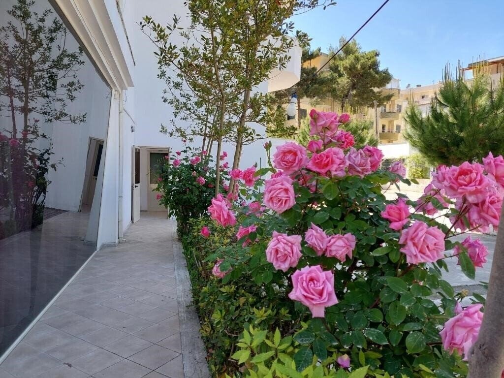 Fotografie Hotel Nacional (ex. Nacional Hotel Durres) 3*