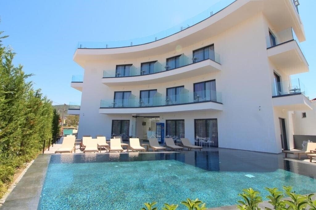 Imaginea Hotel Blue Eye 4*