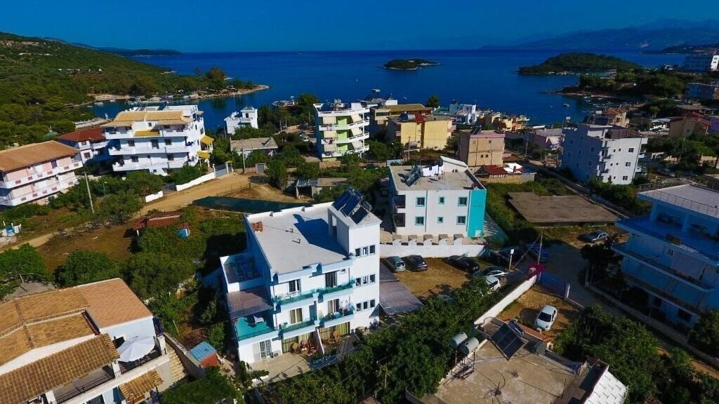 Imaginea Vila Enxhi 3*