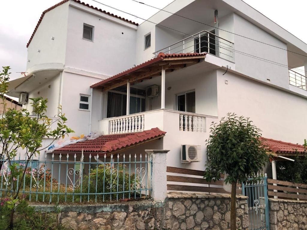 Imaginea Agim Caca Apartments (ex. Agim Caca Apartments & Studios) 3*