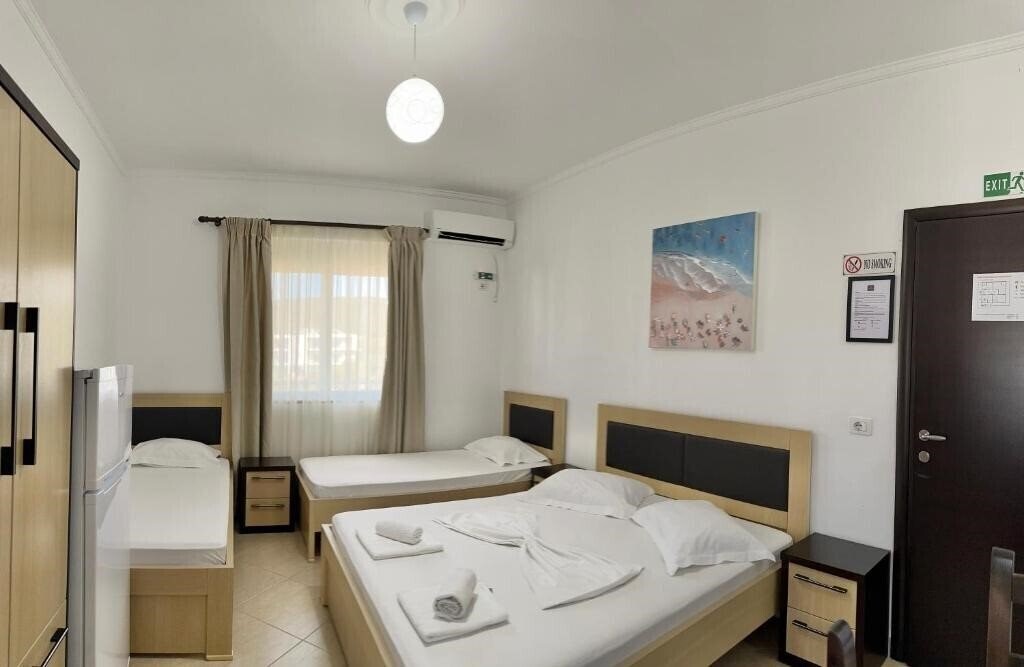 Отель Visi Apartments 3*