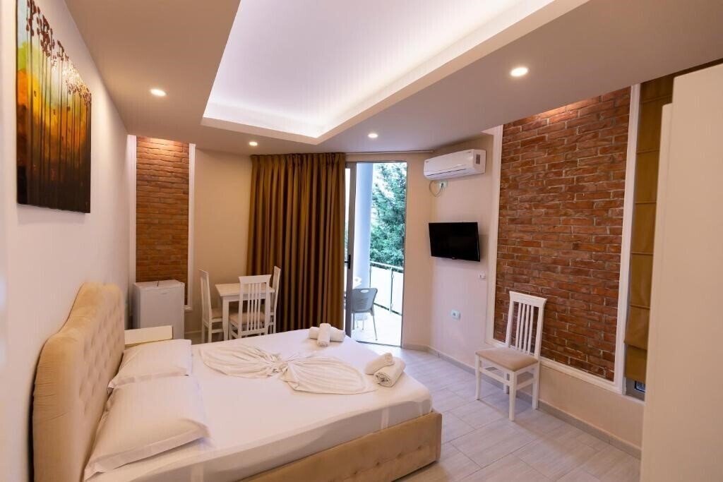 Фото Hotel Joni Premium 3*