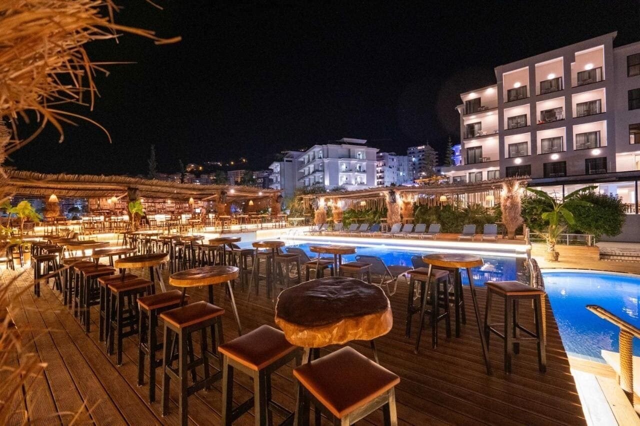 Fotografie Grand Blue Aparthotel (ex. Grand, Riviera Apartments ) 3*