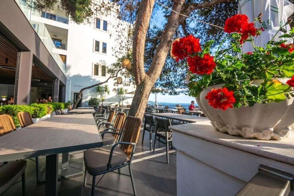 Изображение Jaroal Saranda Hotel 4*