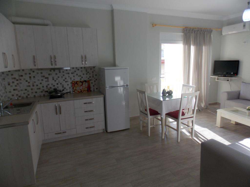 Imaginea Frenki Apartments 4*