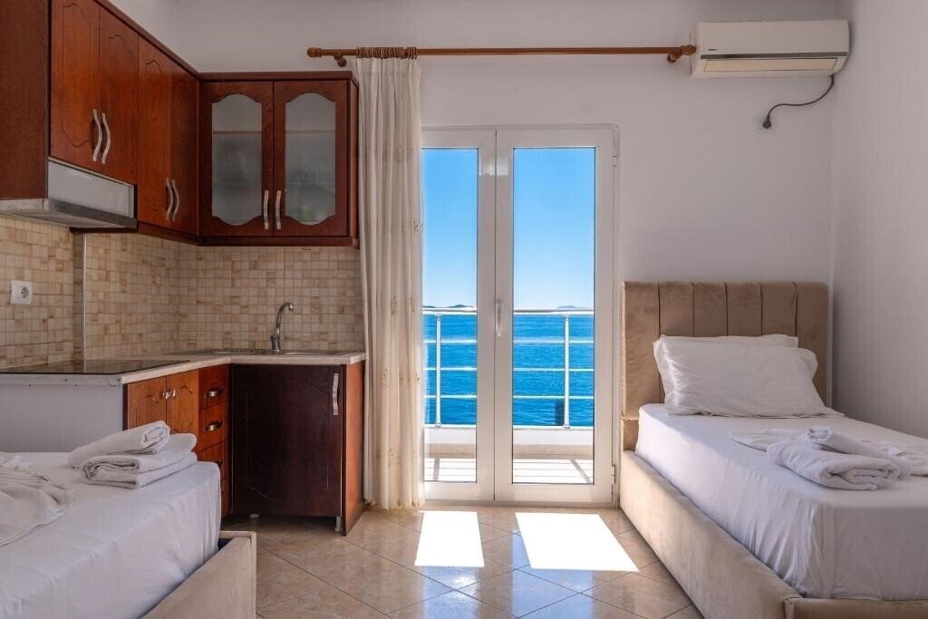Fotografii Hotel Erioni 3*