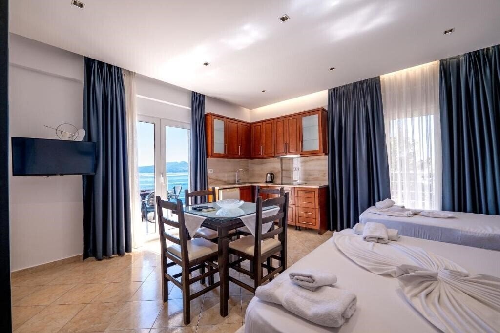 Imaginea Hotel Erioni 3*