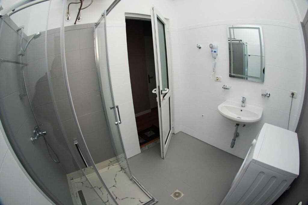 Imaginea Vila Alvin 3*