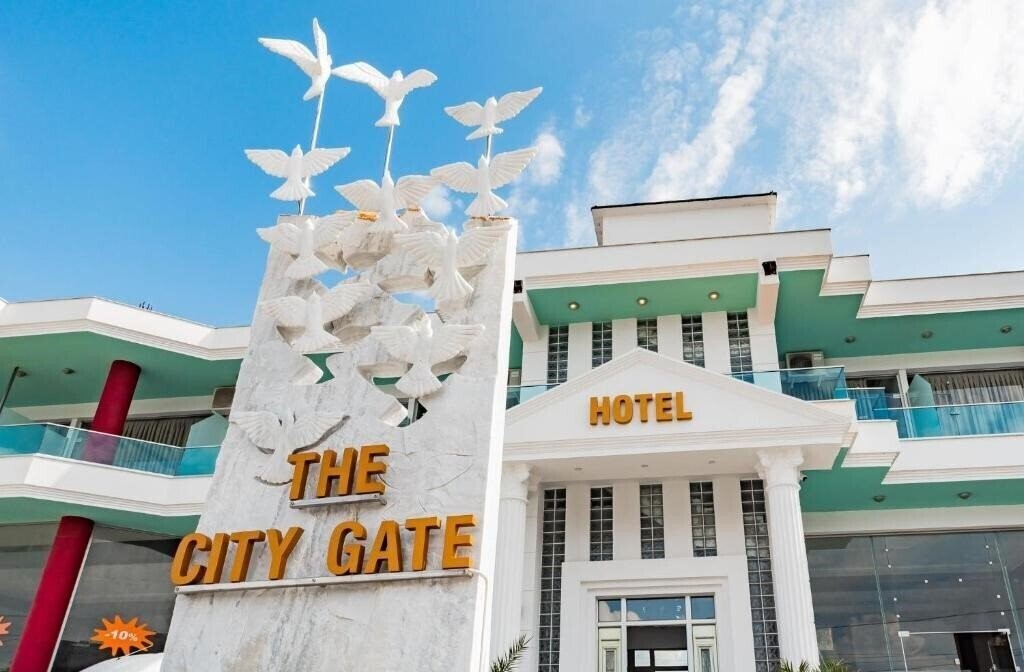 Hotel The City Gate Hotel 3*
