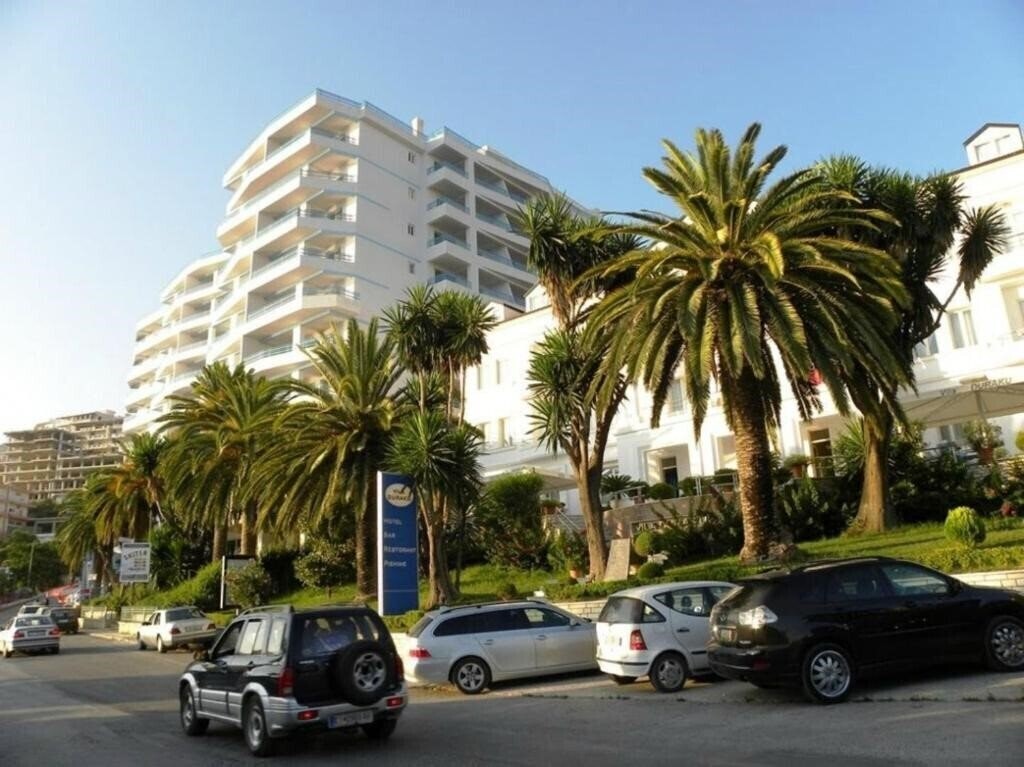 Hotel Serxhio Apartments 3*