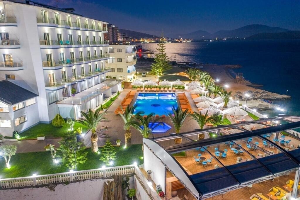 Imaginea Saranda Palace 4*