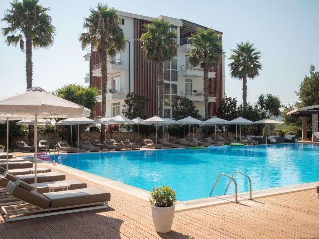 Fotografii Nia Boutique Hotel by Rapos Resort 4*