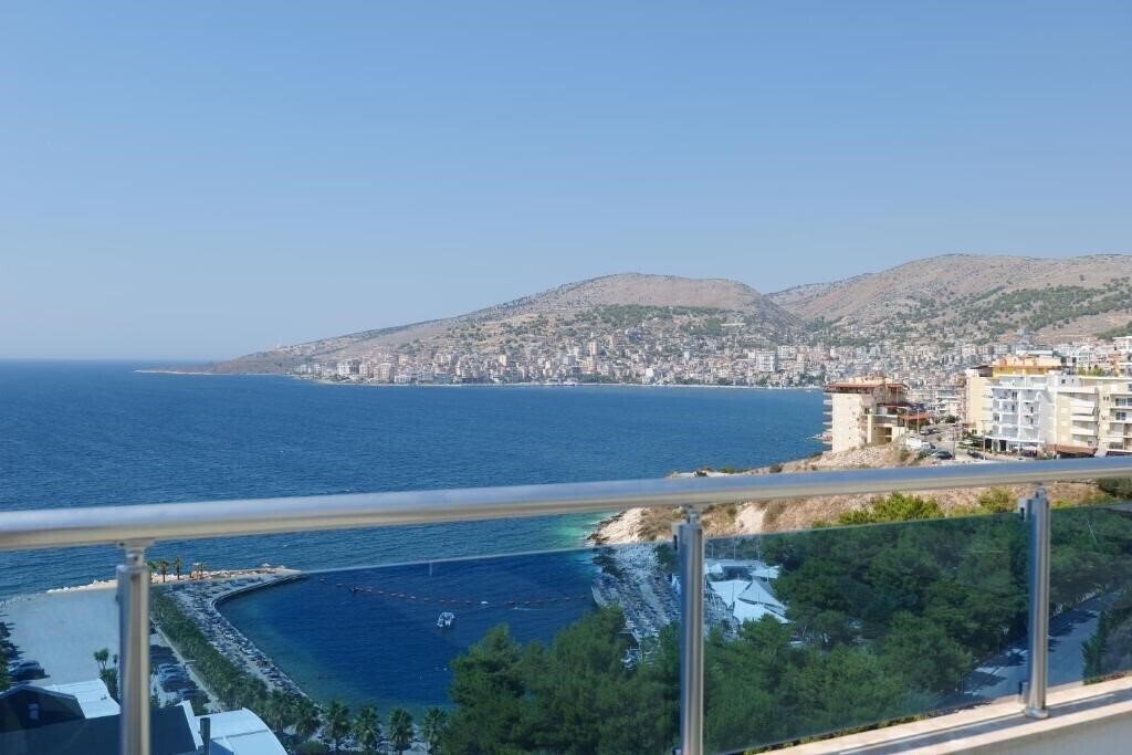 Imaginea Hotel Bella Vista (ex. Saranda Bella Vista Apartment) 3*