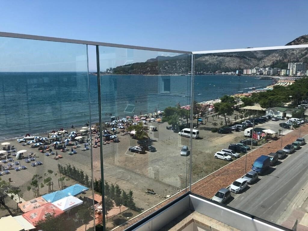 Imaginea Triumf Hotel 4*