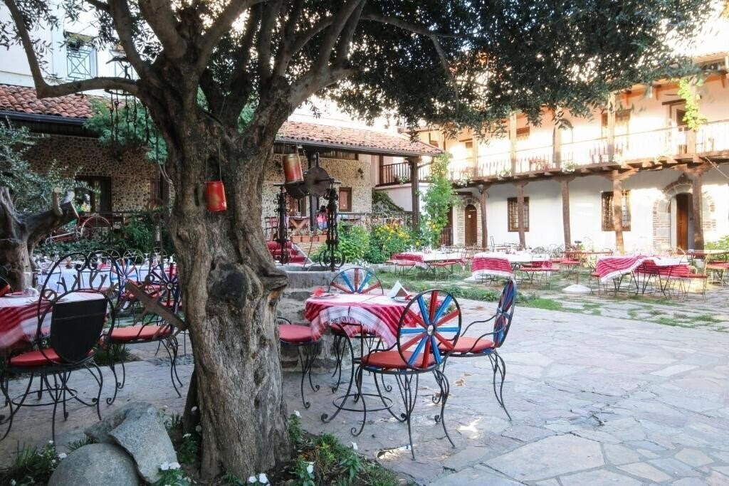 Отель Hotel Tradita 3*