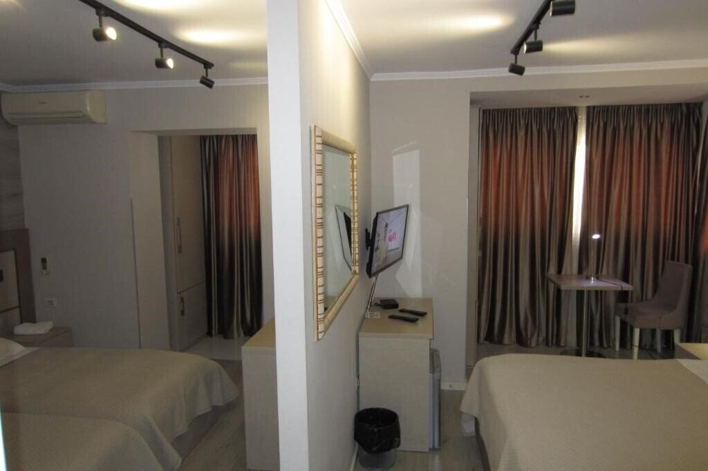 Imaginea Freddy'S Hotel 3*