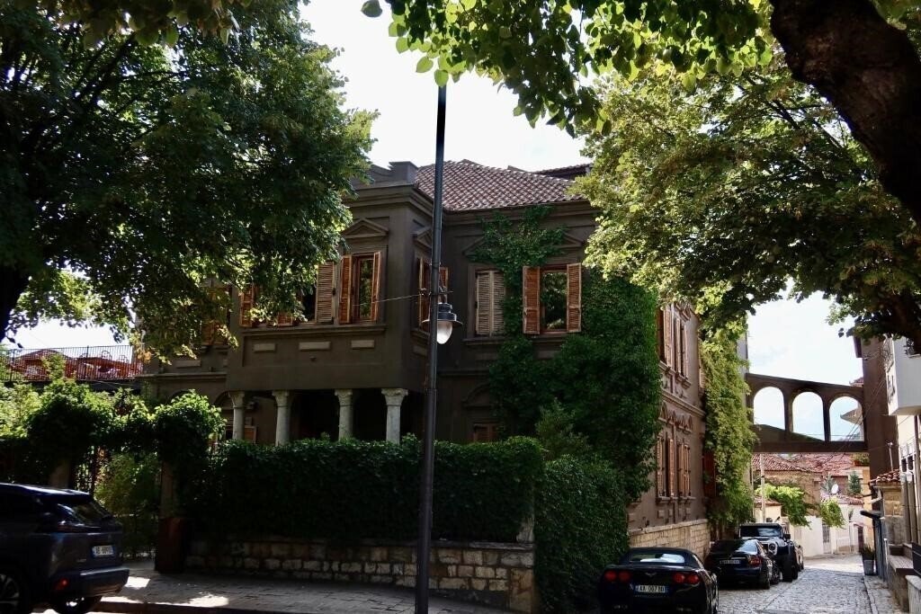 Hotel Life Gallery Hotel 4*