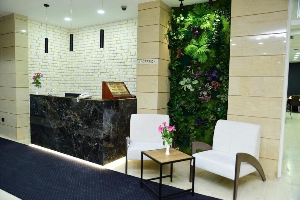 Imaginea Hotel Comfort (ex. Hotel Comfort Tirana) 4*