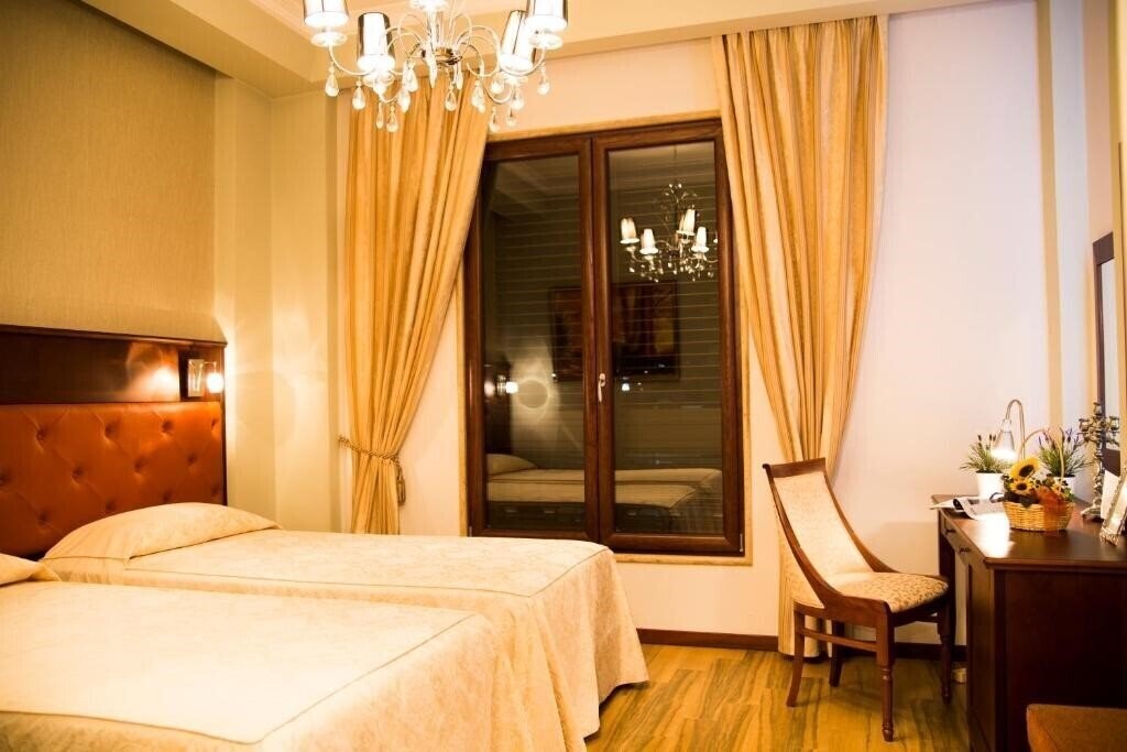 Отель Oxford Hotel 4*