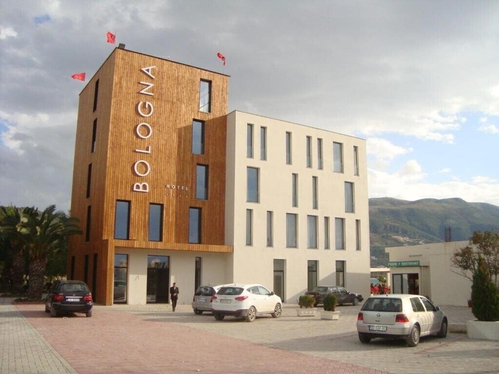 Отель Hotel Bologna 4*