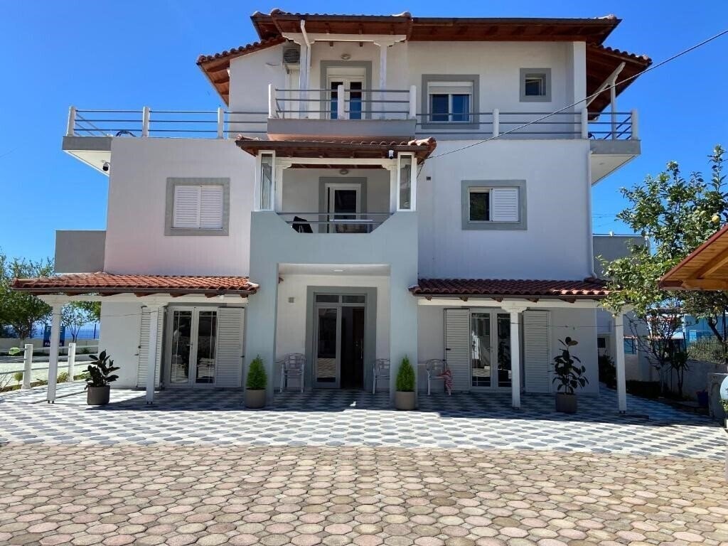 Отель Yard Paradise Hotel 3*