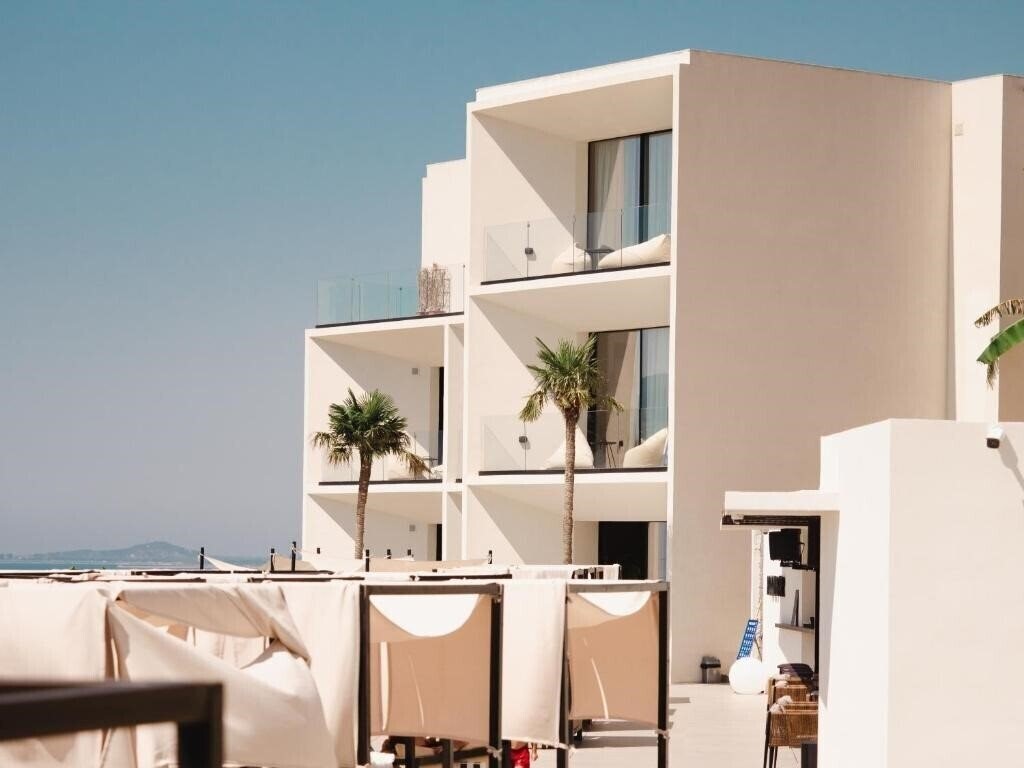 Hotel Nobus Hotel 4*
