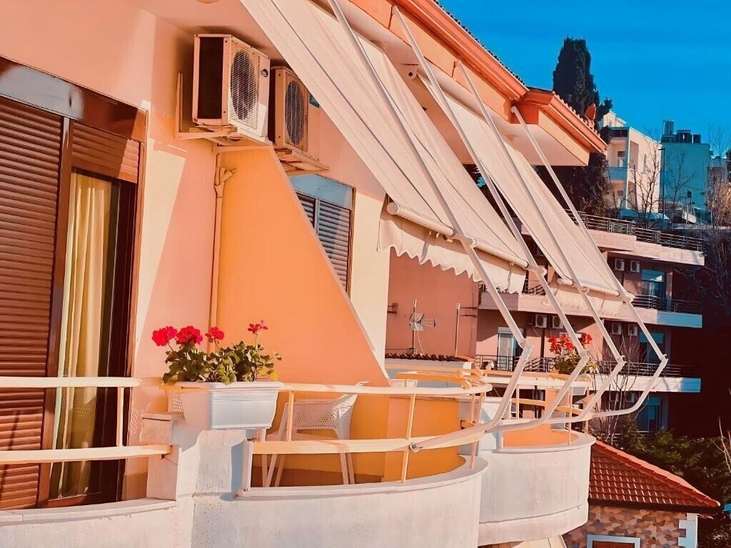 Imaginea Hotel Lungomare Vlore (ex. Lungomare Hotel) 3*