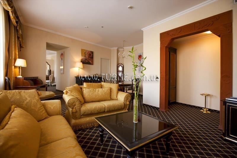 Fotografie Golden Tulip Hotel Yerevan 5*