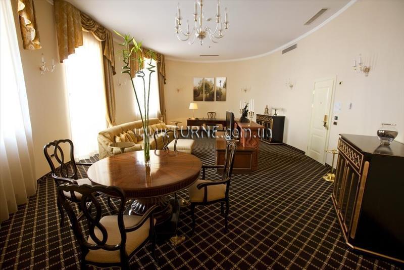 Hotel Golden Tulip Hotel Yerevan 5*