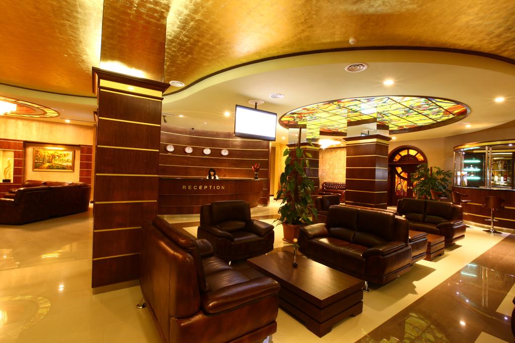 Imaginea Nairi Hotel 3*