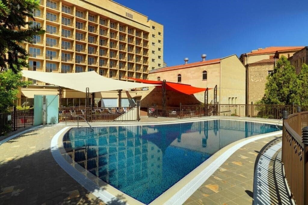 Imaginea Marriott Armenia Yerevan 5*