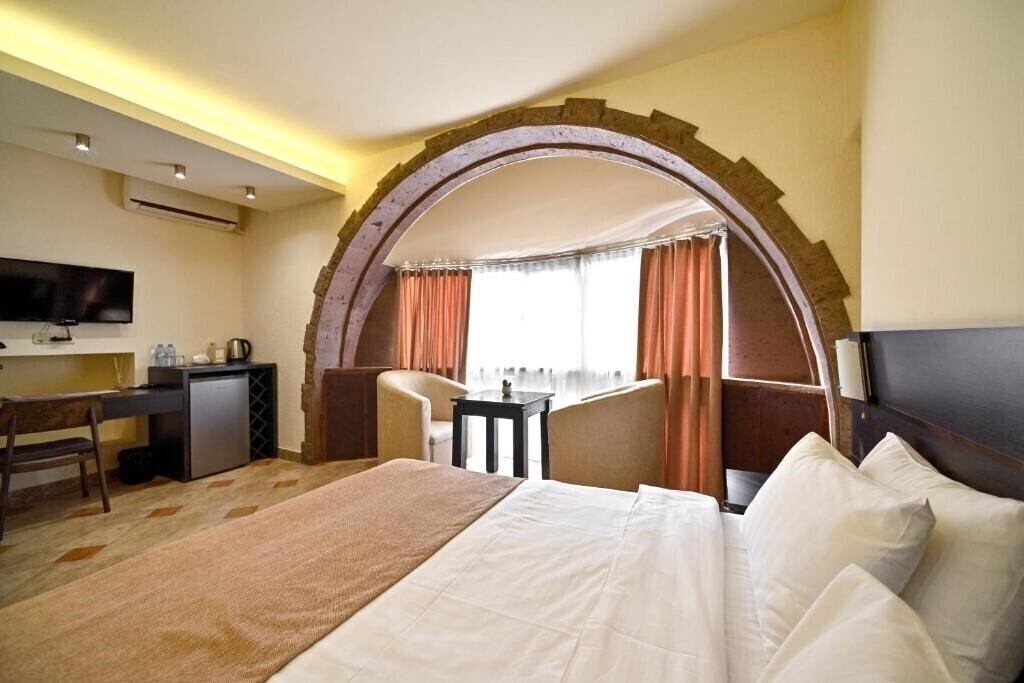 Hotel Skyline Yerevan 3*