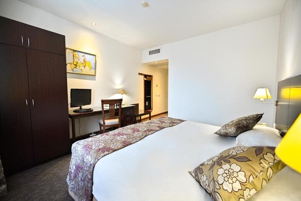 Hotel Europe Hotel 4*