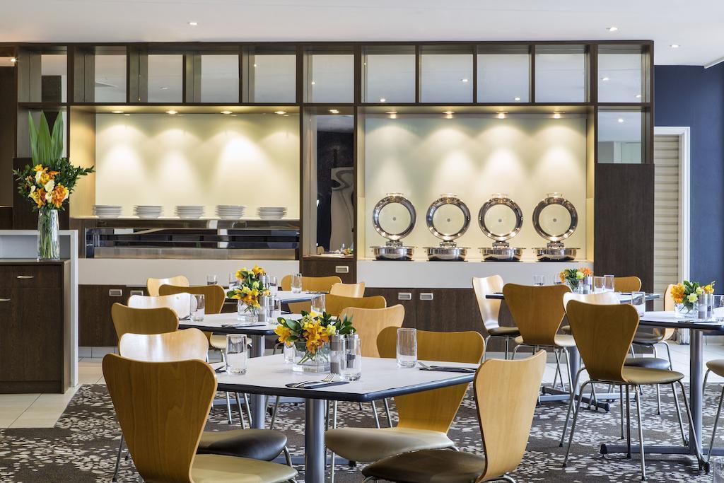 Fotografii Holiday Inn Melbourne Airport 3*