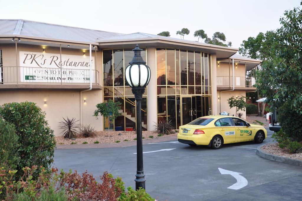 Hotel Quality Hotel Melbourne Airport 3*