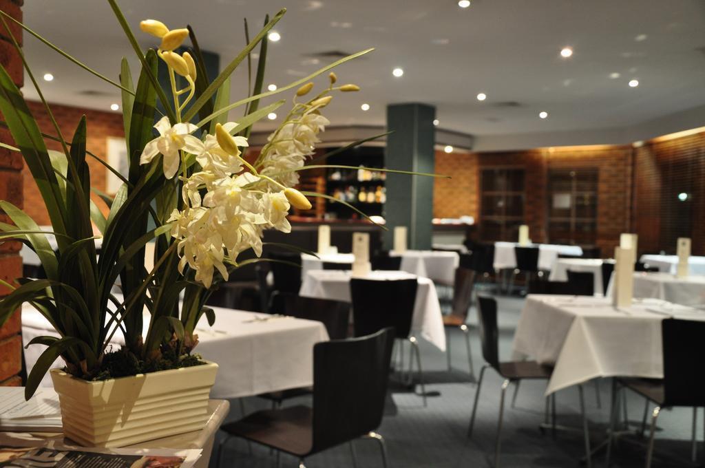 Fotografii Quality Hotel Melbourne Airport 3*