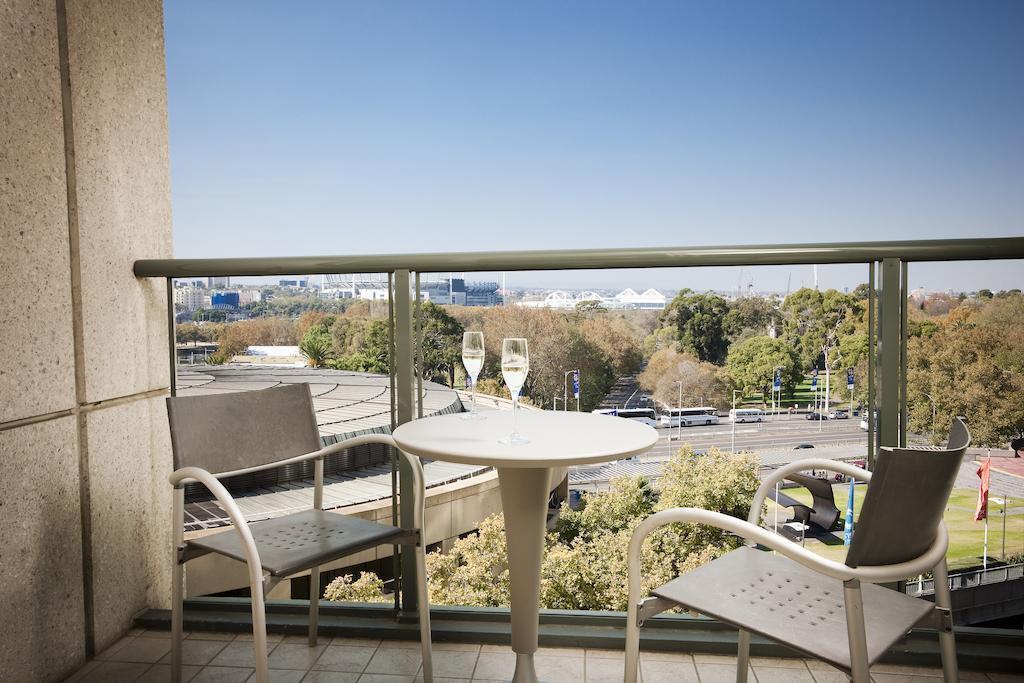 Fotografii Quay West Suites Melbourne 5*