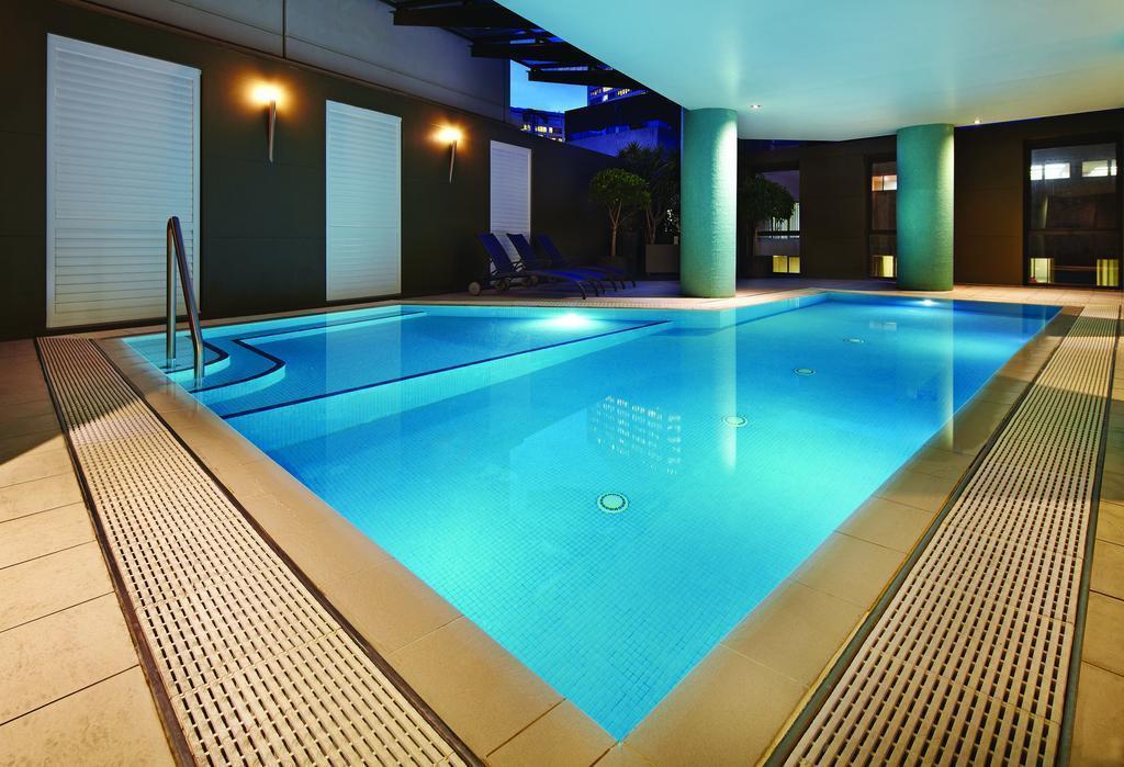 Отель Adina Apartment Sydney 4*