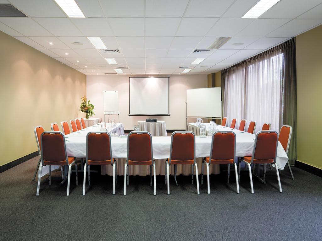 Imaginea Adina Apartment Hotel Sydney, Crown Street 4*